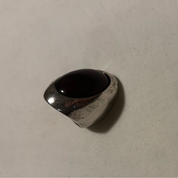 Silver or pewter oxidized ring with a smooth purple/amethyst stone. - Picture 2 of 9